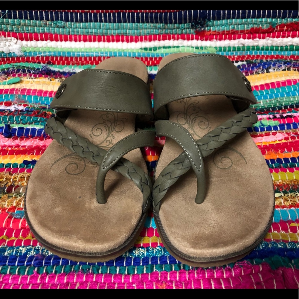 Women’s Baretraps Sandals